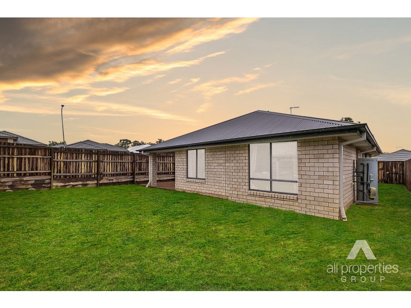 29 Mount Huntley Street, Park Ridge QLD 4125