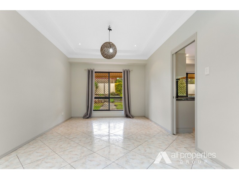 127 Lincoln Green Drive, Forestdale QLD 4118