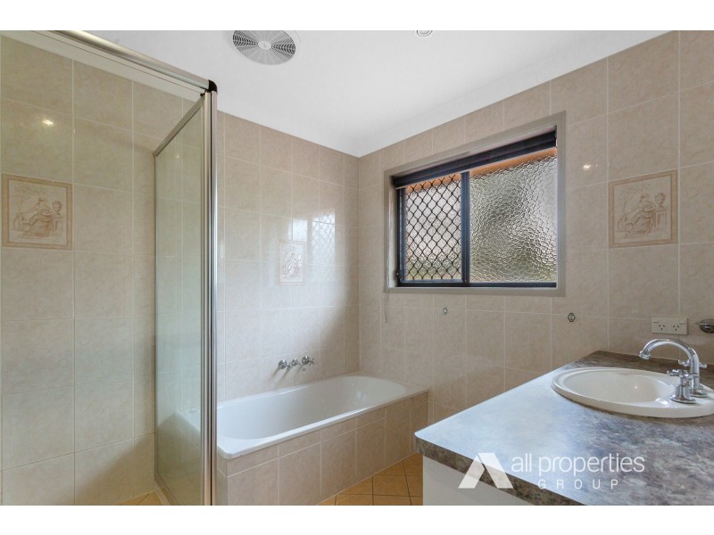 127 Lincoln Green Drive, Forestdale QLD 4118