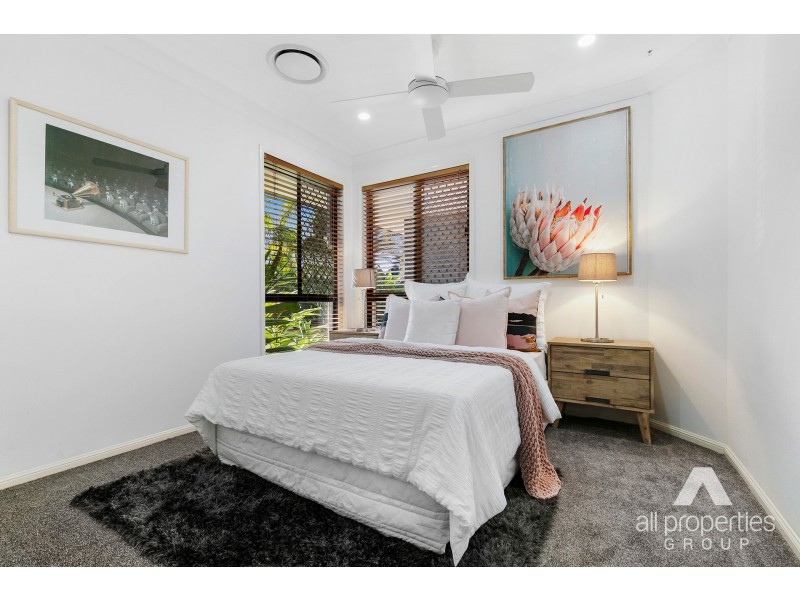 118 Monterey Keys Drive, Helensvale QLD 4212