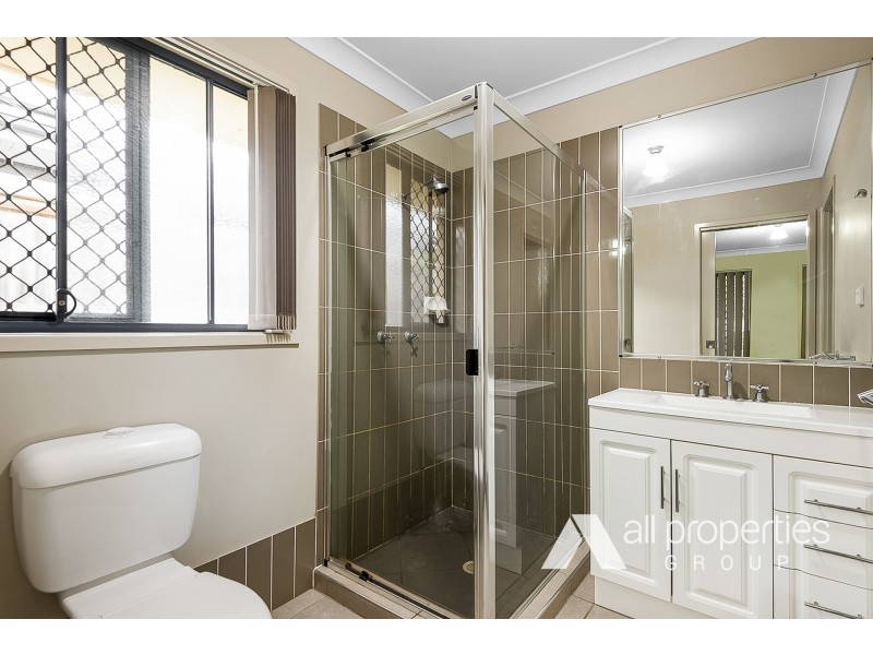 10 Dinnigan Crescent, Durack QLD 4077