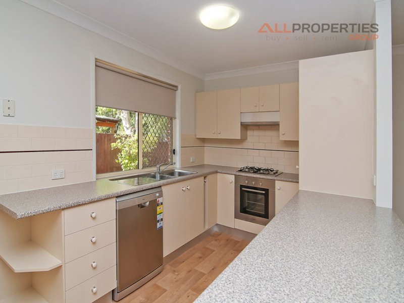 5 Summerhill Place, Forest Lake QLD 4078