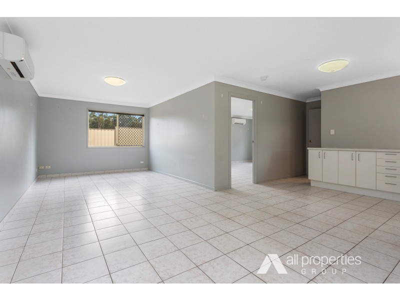 131 Lincoln Green Drive, Forestdale QLD 4118