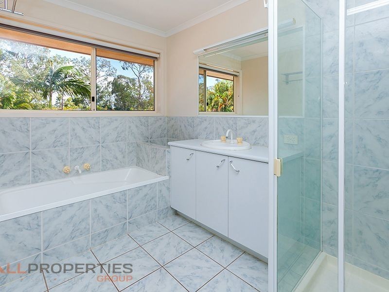 3 Auburn Place, Forest Lake QLD 4078