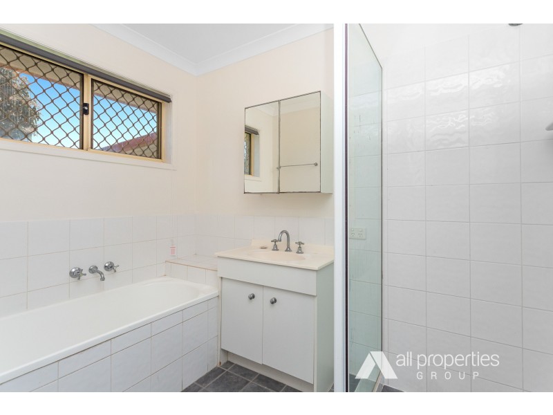 30 Calder Court, Crestmead QLD 4132