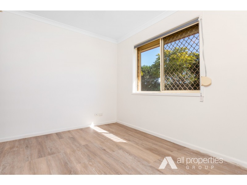 30 Calder Court, Crestmead QLD 4132