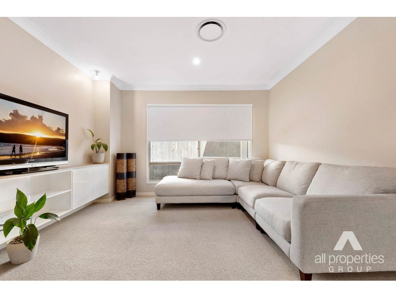 67 Melville Drive, Pimpama QLD 4209