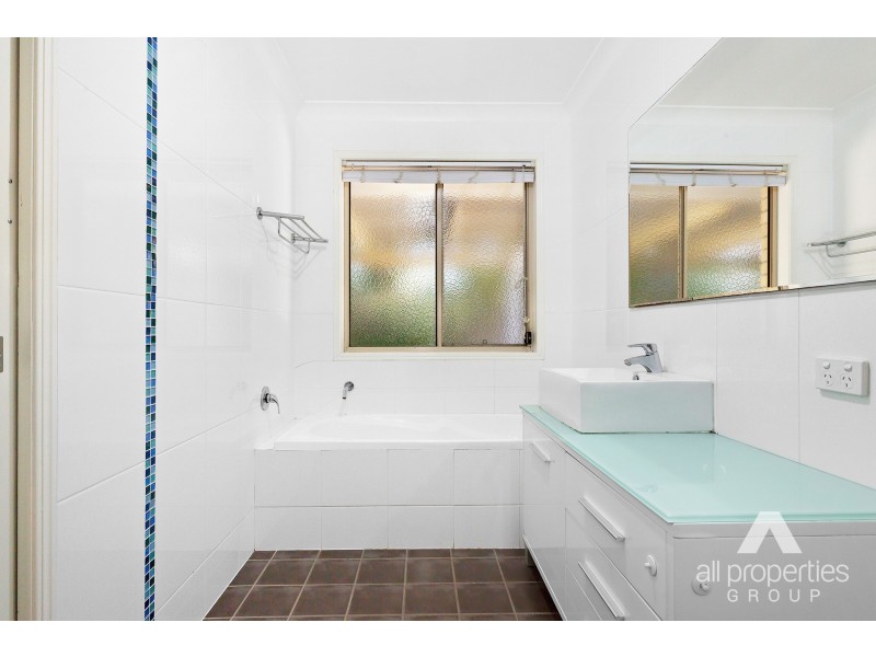 6 Swindon Place Place, Oxenford QLD 4210