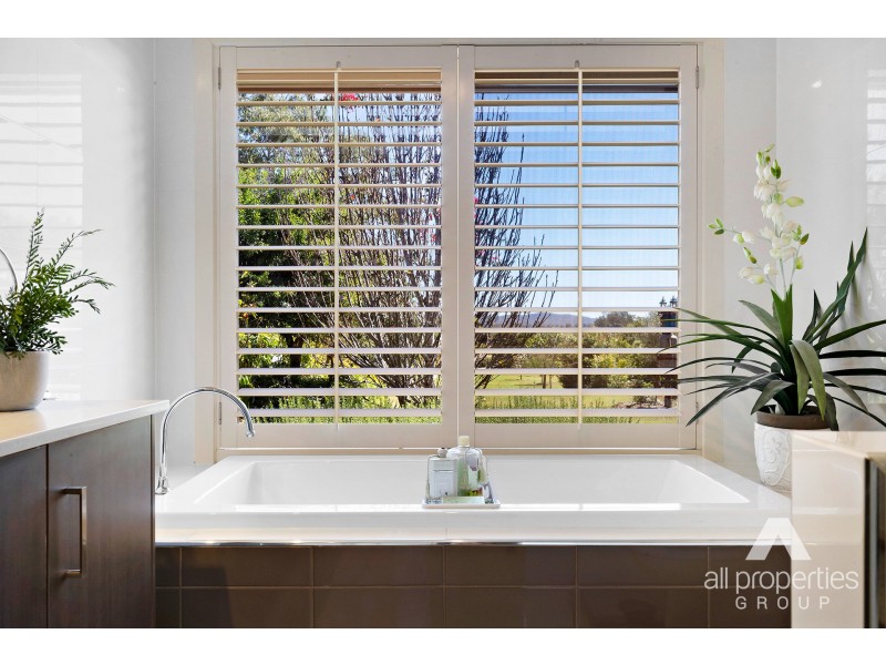 2-10 Lochview Court, Tamborine QLD 4270