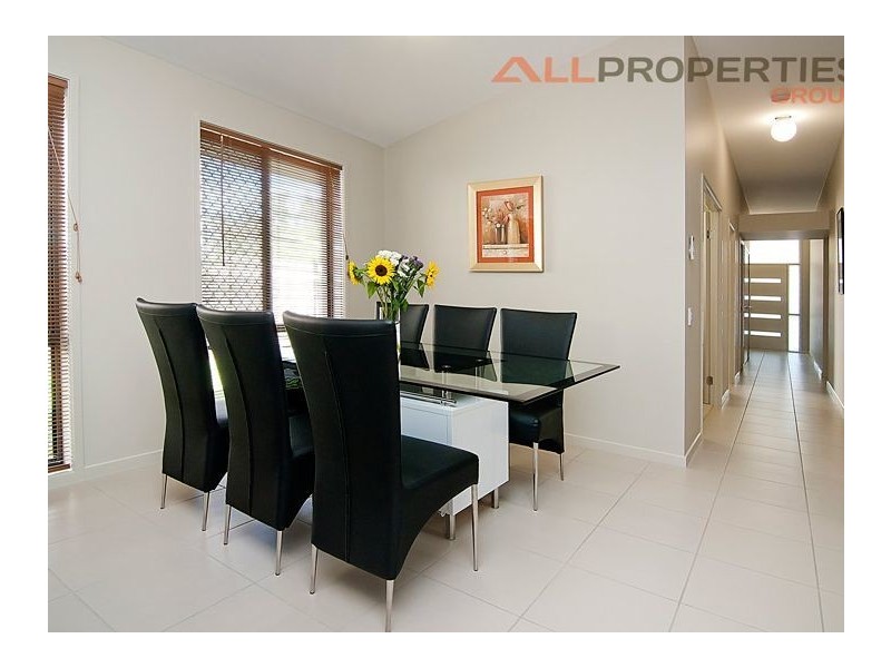 3 Wirewood Place, Heathwood QLD 4110