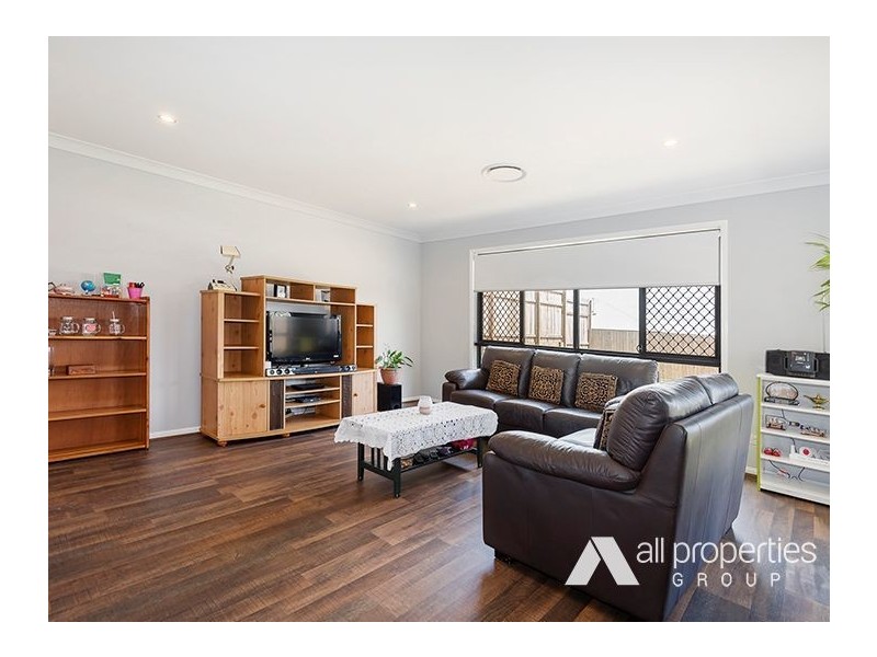 36 Stradbroke Crescent, Springfield Lakes QLD 4300