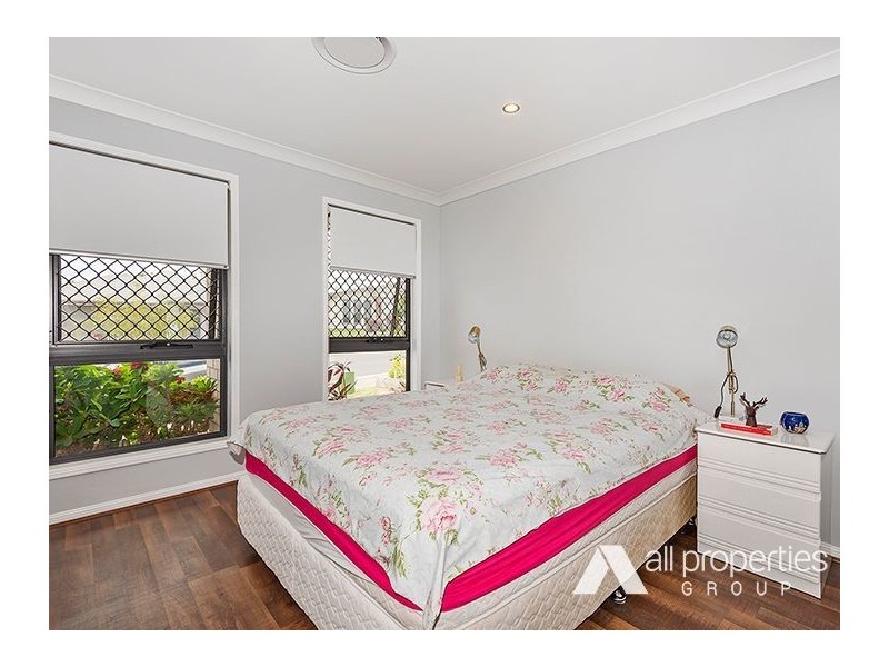 36 Stradbroke Crescent, Springfield Lakes QLD 4300
