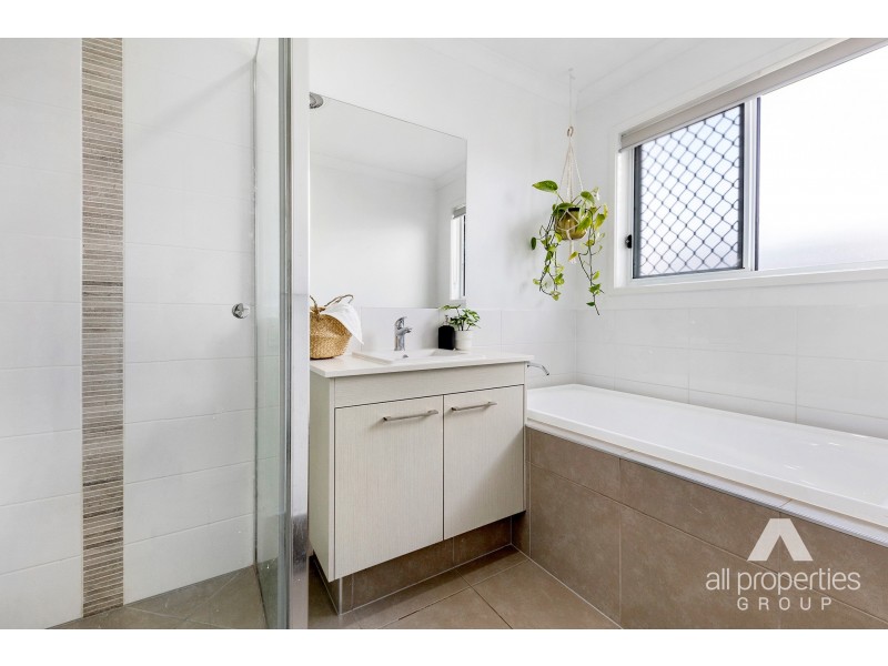 7 Cahill Crescent, Collingwood Park QLD 4301