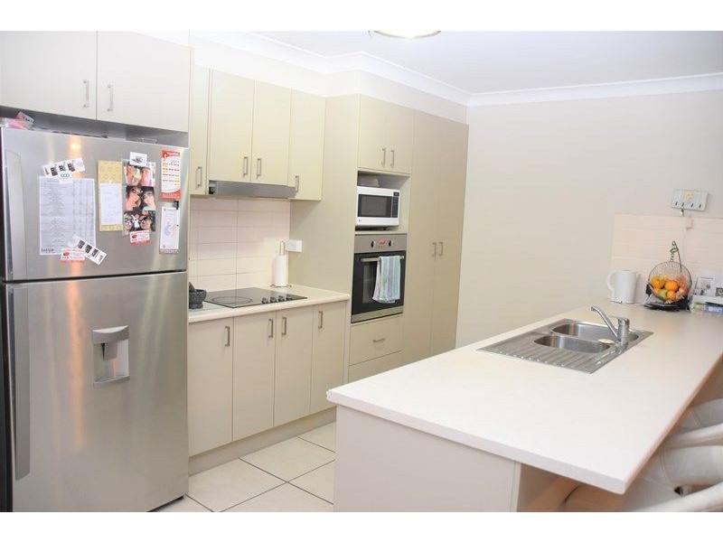 14 Linfield Street, Hillcrest QLD 4118