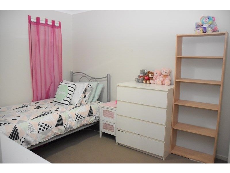 14 Linfield Street, Hillcrest QLD 4118