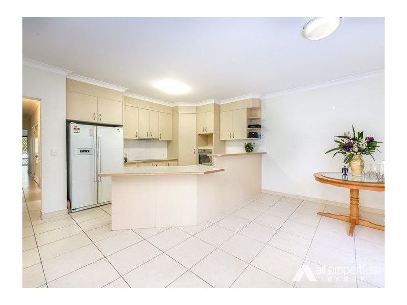 3 Banbrook Court, Molendinar QLD 4214