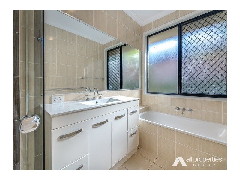 3 Banbrook Court, Molendinar QLD 4214
