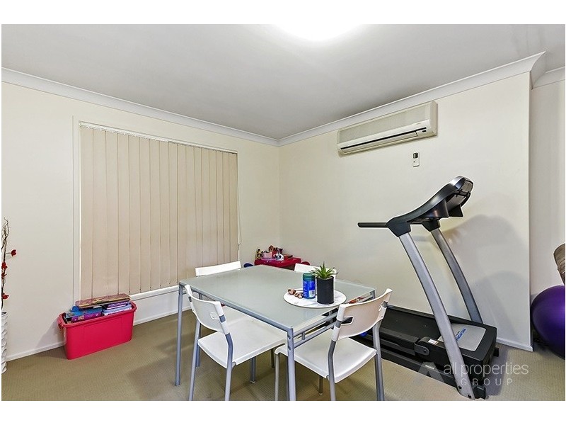 8 Housman Place, Calamvale QLD 4116