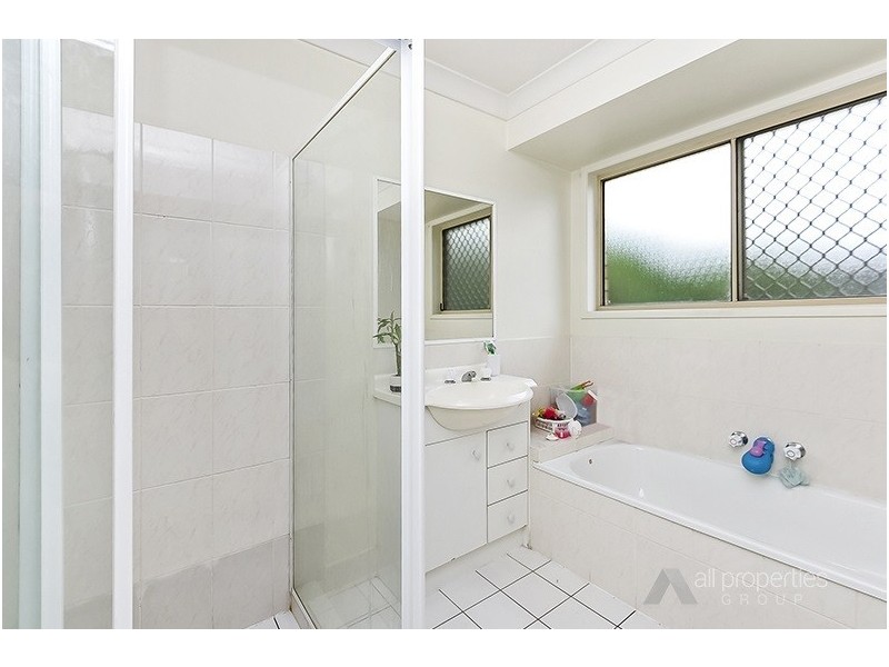 8 Housman Place, Calamvale QLD 4116