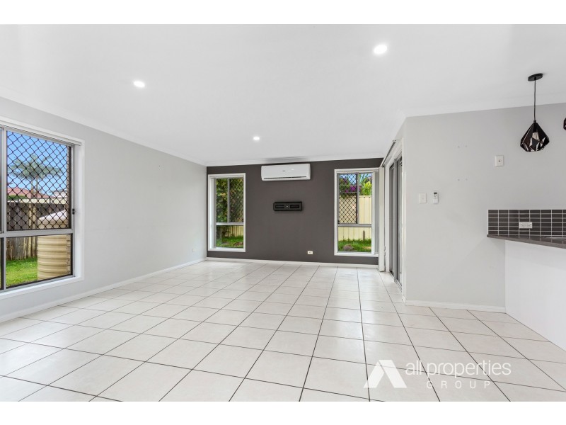 10 Mitchelson Place, Regents Park QLD 4118