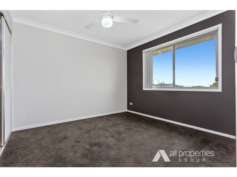 10 Mitchelson Place, Regents Park QLD 4118