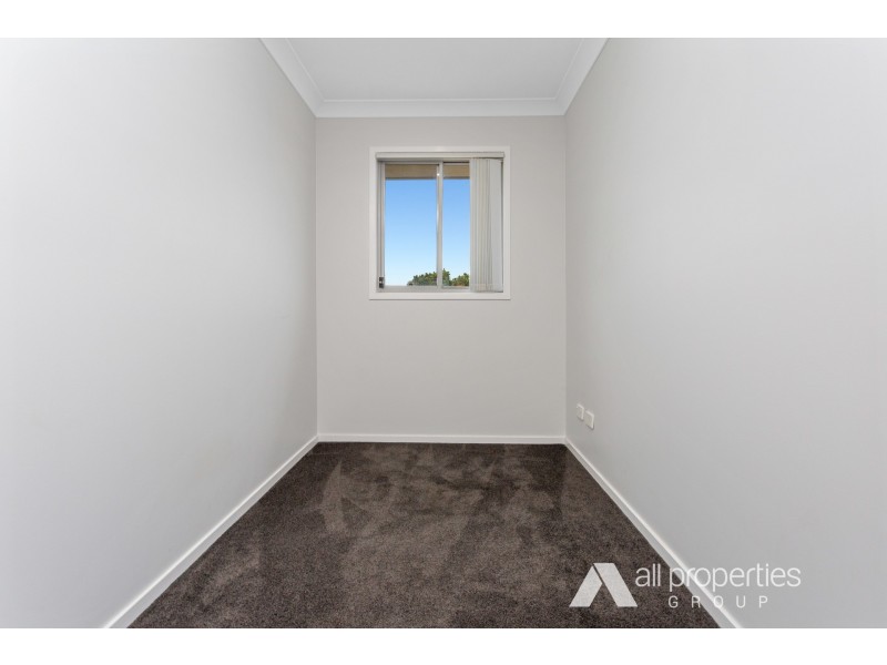 10 Mitchelson Place, Regents Park QLD 4118