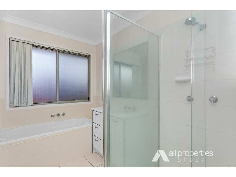 10 Mitchelson Place, Regents Park QLD 4118