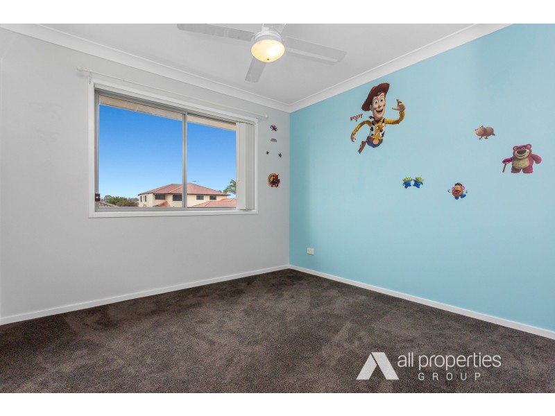 10 Mitchelson Place, Regents Park QLD 4118