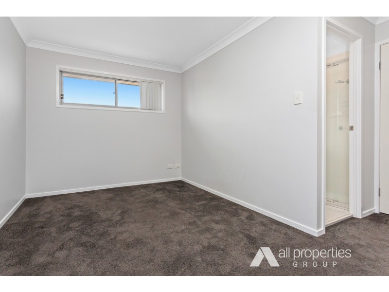 10 Mitchelson Place, Regents Park QLD 4118