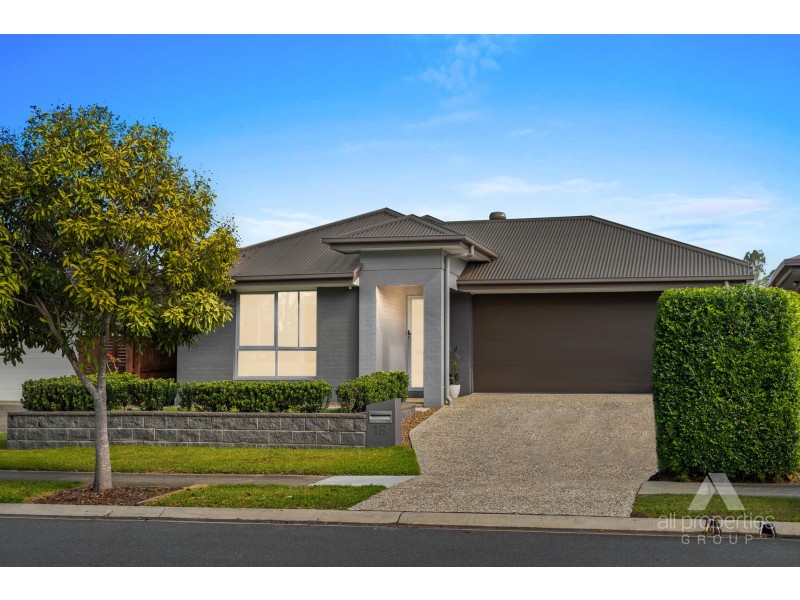 18 Stoneleigh Reserve Boulevard, Logan Reserve QLD 4133