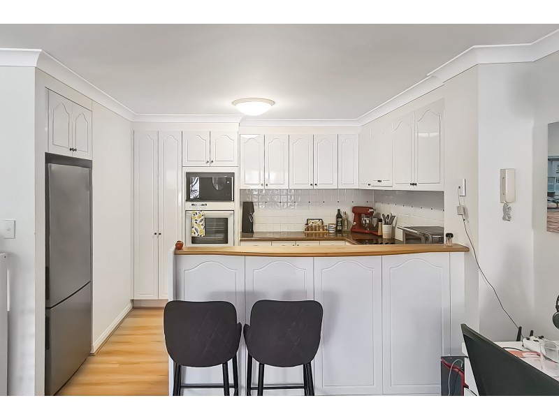 7/100 Cotlew Street East, Southport QLD 4215