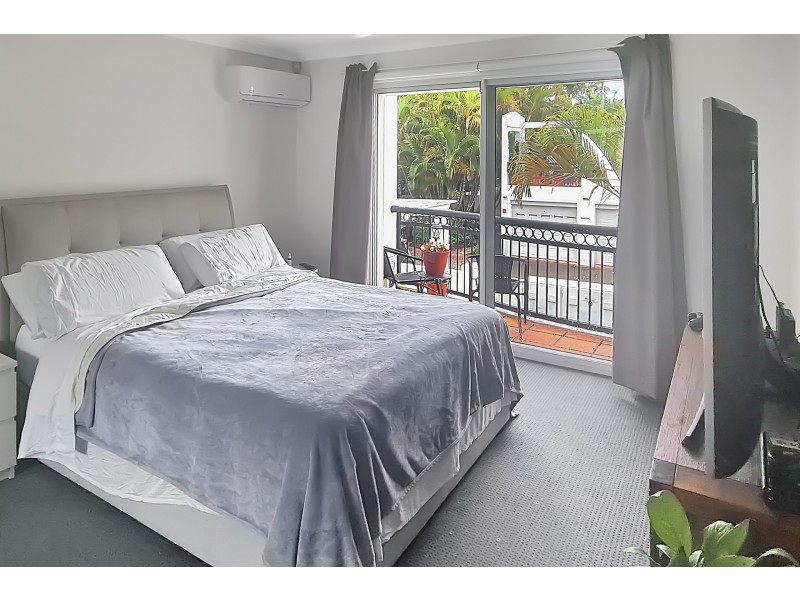 7/100 Cotlew Street East, Southport QLD 4215