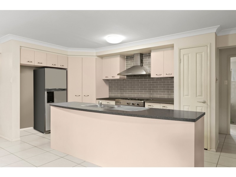 13 Rowan Street, Heathwood QLD 4110