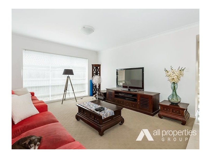 33 Casuarina Circuit, Heathwood QLD 4110
