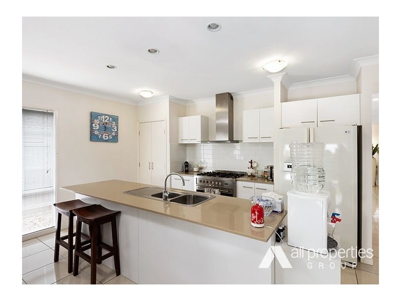 33 Casuarina Circuit, Heathwood QLD 4110
