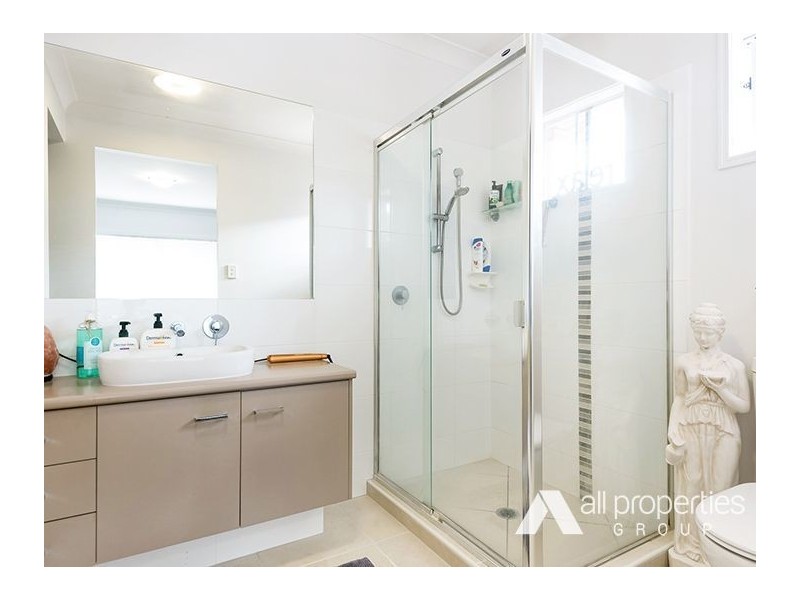 33 Casuarina Circuit, Heathwood QLD 4110