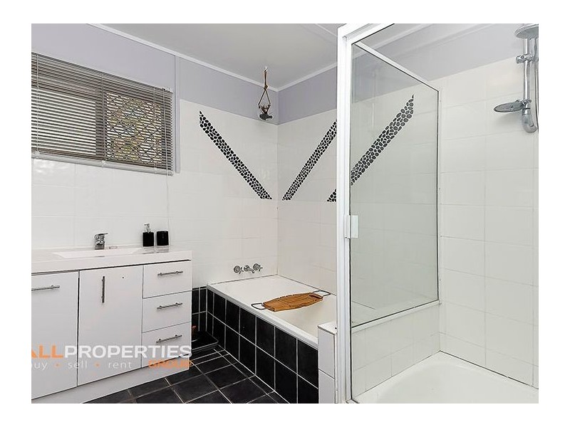 3 Bass Street, Boronia Heights QLD 4124