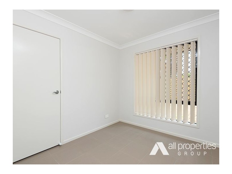 30B Emerald Drive, Regents Park QLD 4118