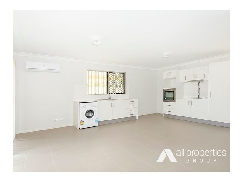 30B Emerald Drive, Regents Park QLD 4118