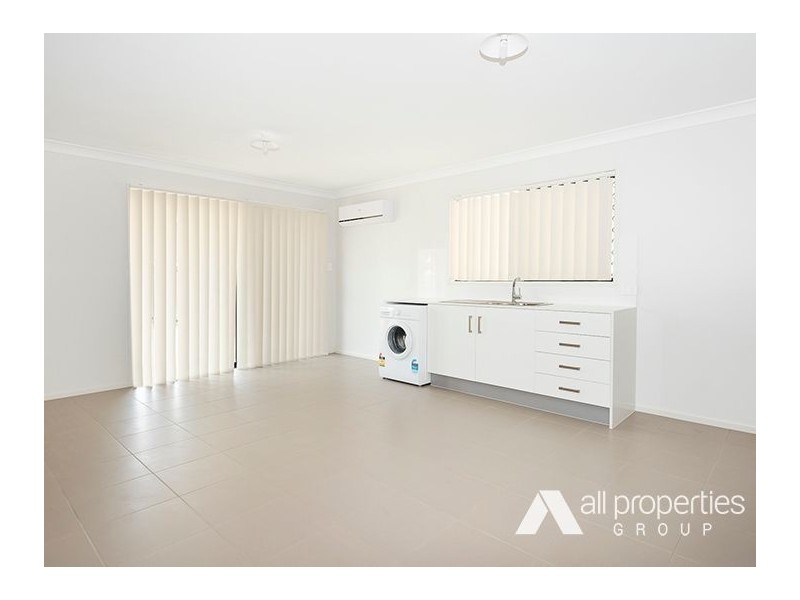 30B Emerald Drive, Regents Park QLD 4118