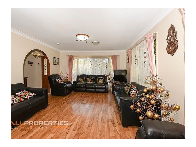 36 Jindabyne Circuit, Forest Lake QLD 4078