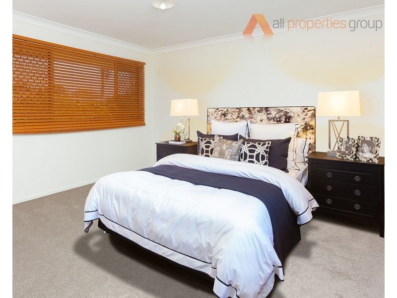 3 Mint Grove, Regents Park QLD 4118