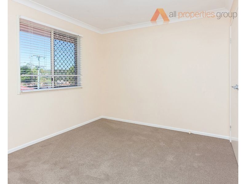 3 Mint Grove, Regents Park QLD 4118