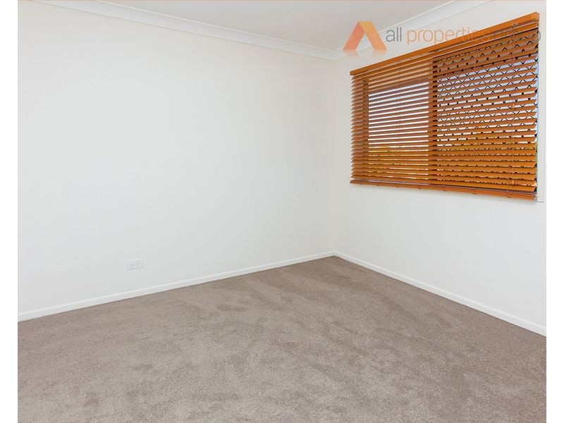 3 Mint Grove, Regents Park QLD 4118