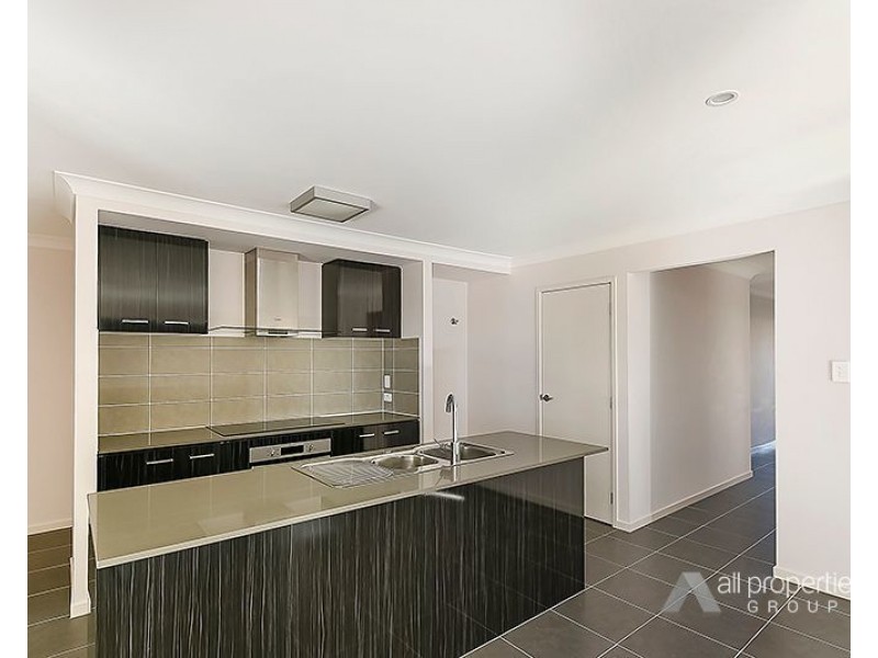 57 Mount Barney Crescent, Park Ridge QLD 4125