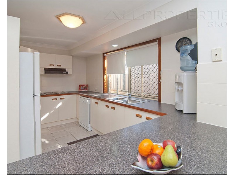 10 Copeton Crescent, Parkinson QLD 4115