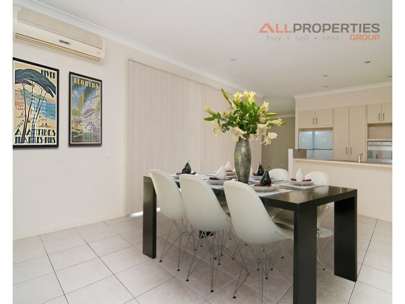 20 Elm Place, Heathwood QLD 4110