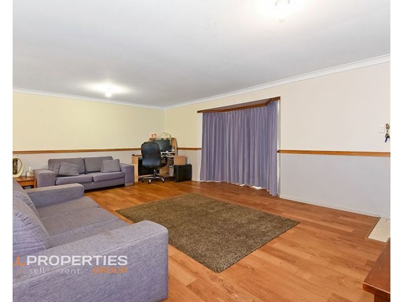 98 Flinders Crescent, Boronia Heights QLD 4124