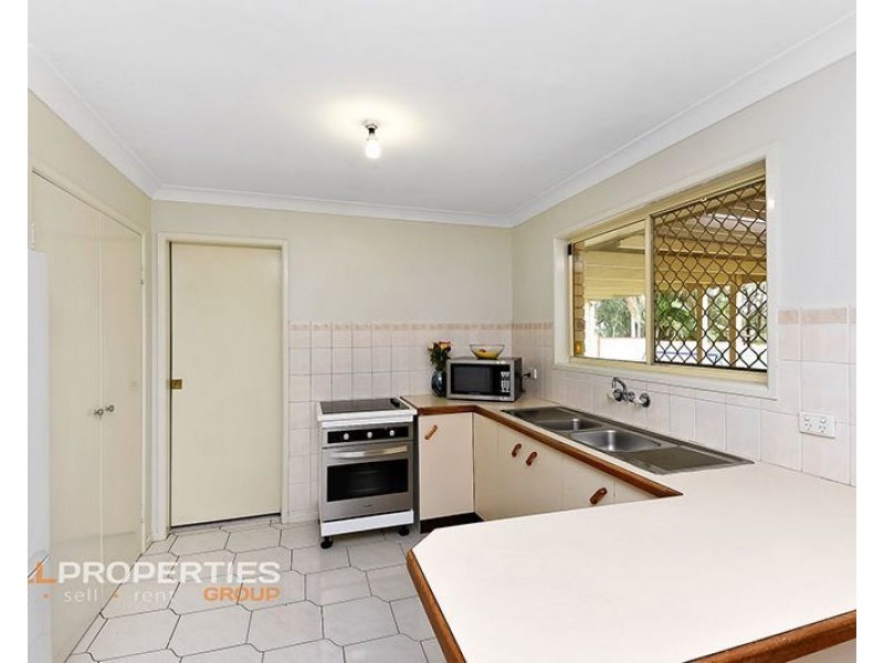 98 Flinders Crescent, Boronia Heights QLD 4124