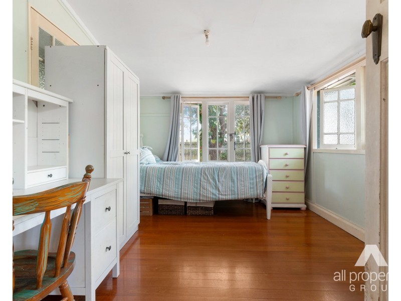 61-63 Passage Street, Cleveland QLD 4163